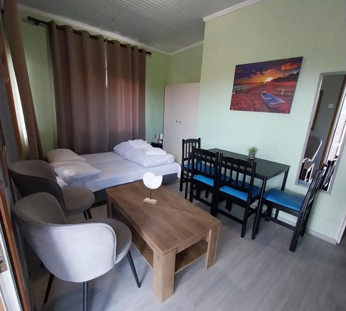 Villa Artzie. Έξοχικο Με Τεράστιο Εξωτερικό Χώρο. Nea Kallikrateia